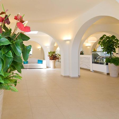 Hotel Cala Reale Стінтіно Екстер'єр фото