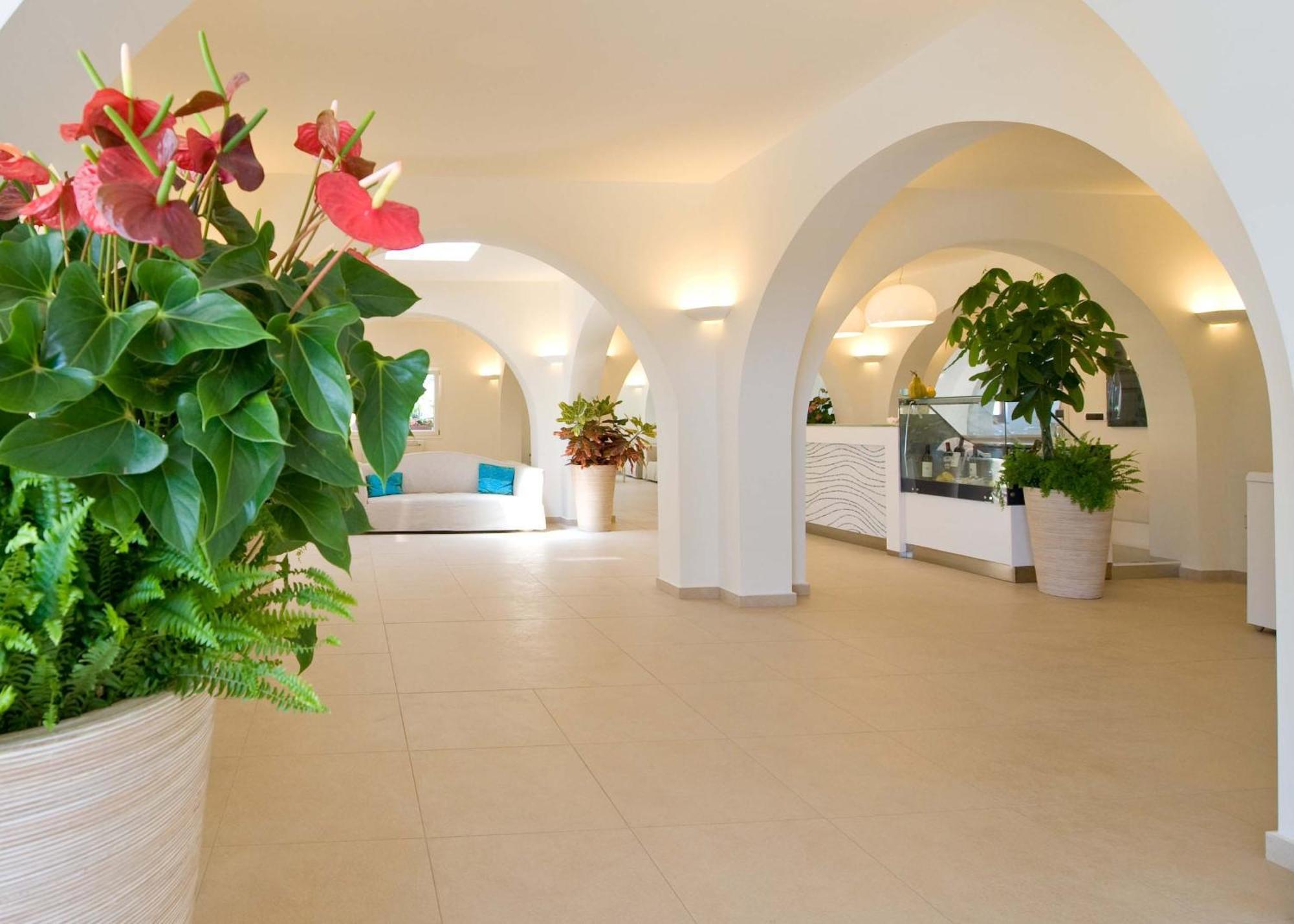 Hotel Cala Reale Стінтіно Екстер'єр фото