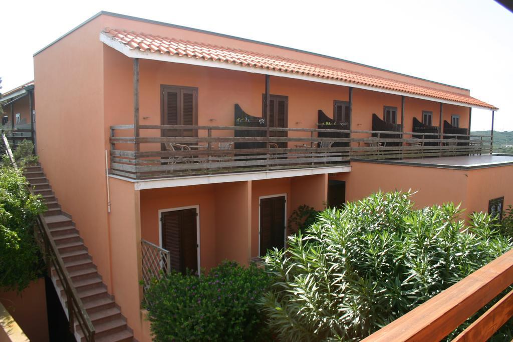 Hotel Cala Reale Стінтіно Екстер'єр фото